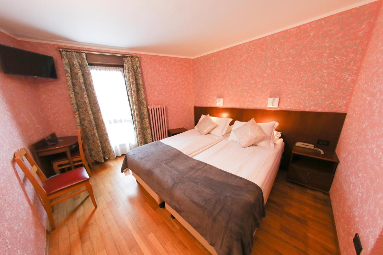 Hotel Sporting Breuil-Cervinia Exteriör bild