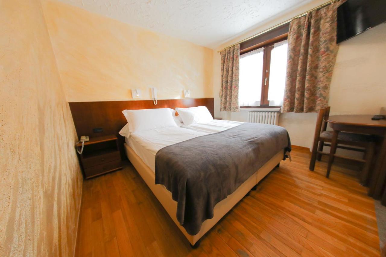 Hotel Sporting Breuil-Cervinia Exteriör bild