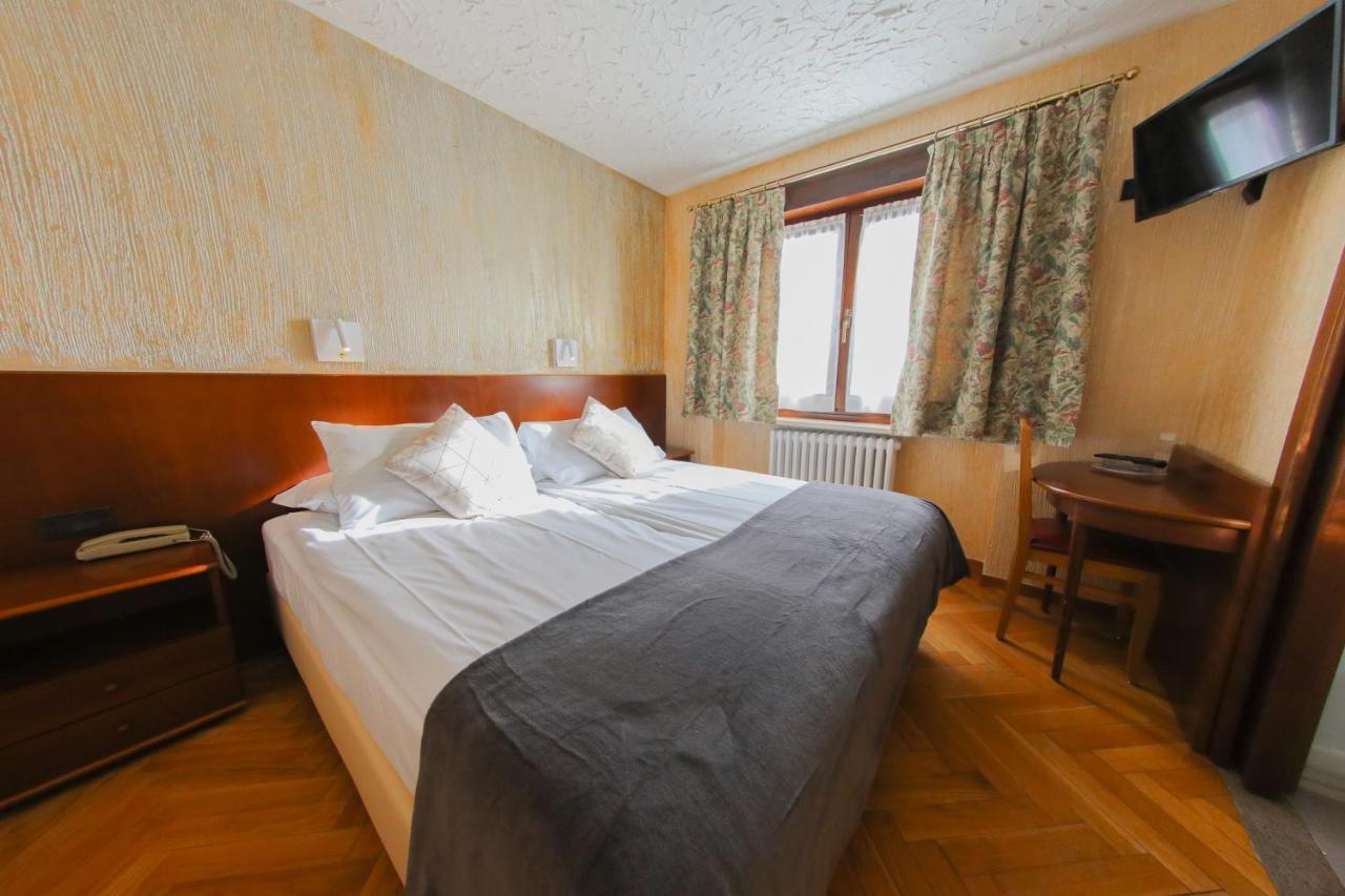Hotel Sporting Breuil-Cervinia Exteriör bild